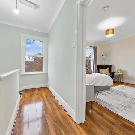 Guest house Chic Private Bedroom In Near Tube - Bedroom1