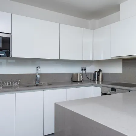 Luxurious With Incredible Views Apartmán