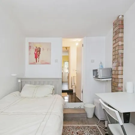 Eejs Charming 6 Bedroom - With Large Garden