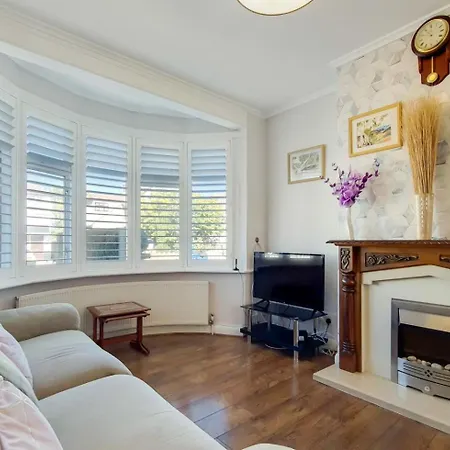 Eejs Charming 6 Bedroom - With Large Garden * لندن