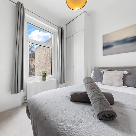 2bed1bath Flat-muswell Hill N10 *