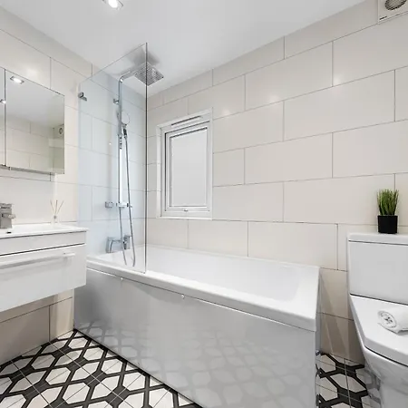 2bed1bath Flat-muswell Hill N10 *