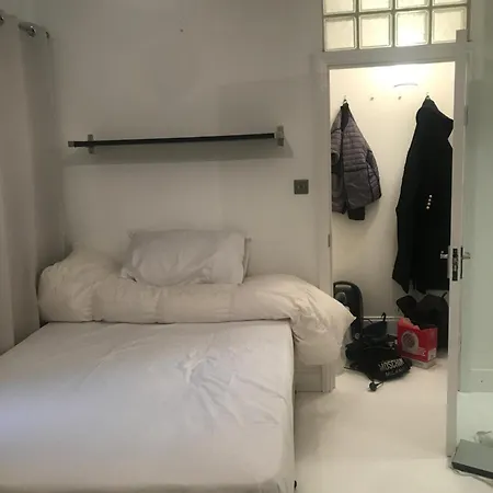 En-Suite Own Entrance Minutes From Primrose Hill,Camden Market, Canal And Roundhouse London