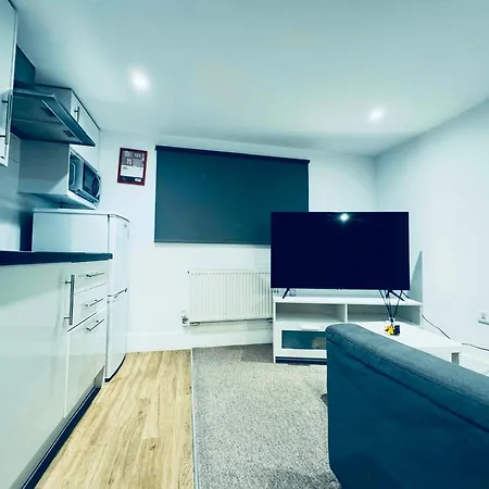 Studio Apartment Apartment *