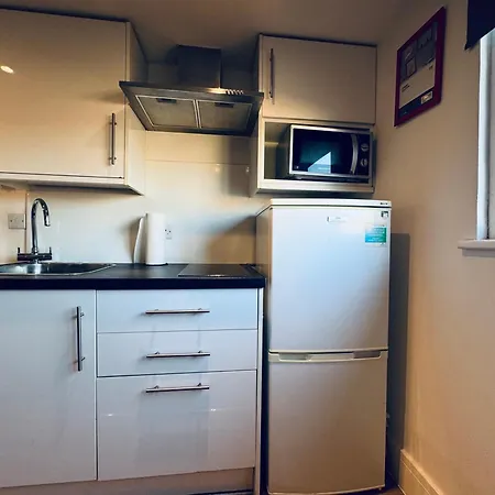 Studio Apartment *