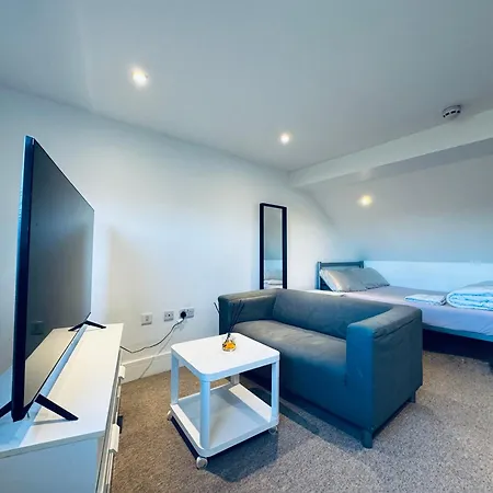 Apartment Studio Apartment Purley