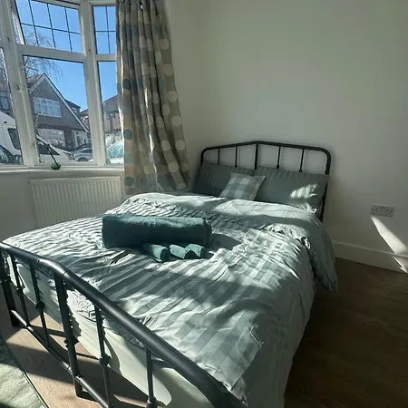 12 Torver Road, Ha1 1tq