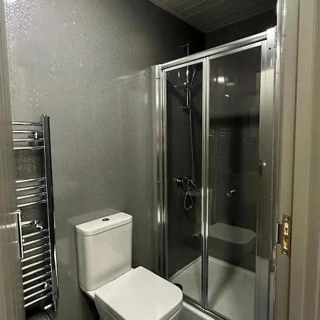 Fully Furbished Entire Flat 2 *