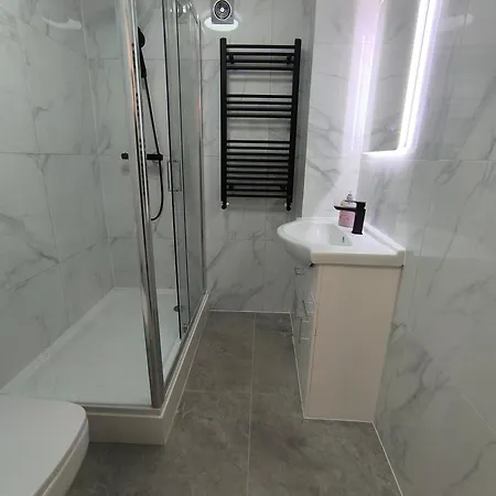Full Equiped Rooms, Tooting Broadway Station *