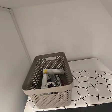 Full Equiped Rooms, Tooting Broadway Station London