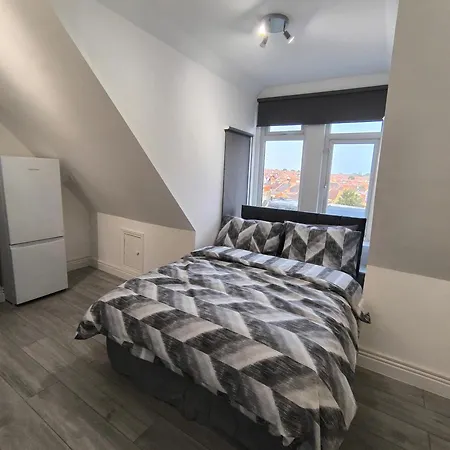 Homestay Full Equiped Rooms, Tooting Broadway Station *