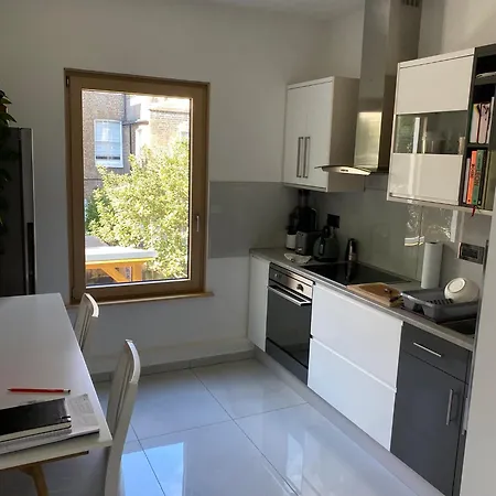 Apartment Lovely Spacious 2 Bed In Shepherds Bush *