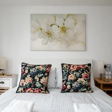Guestready - Charming With A Private Garden * Londres