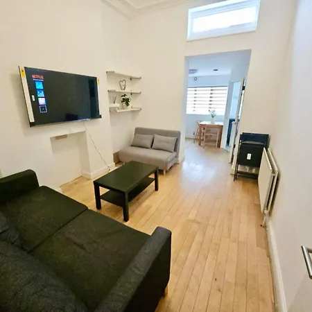 Appartement 2-br In London, Ideal Location!