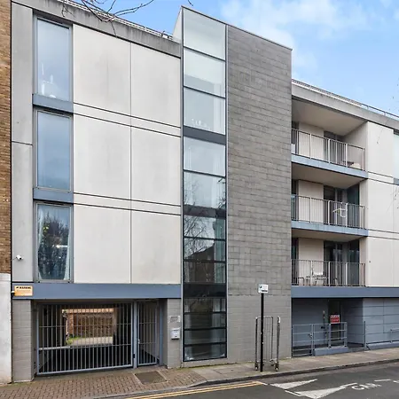 London's Famous Brick Lane - 1 Bed Flat Sleeps 5 Apartment *