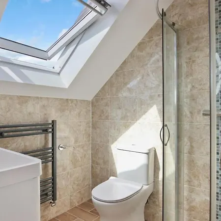 Harrow - Stadium Apartment