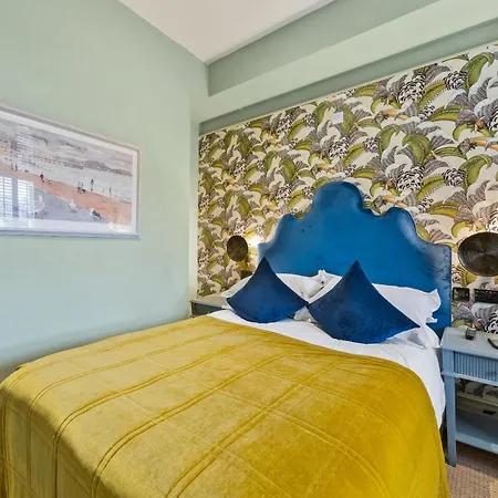Vancouver Hotel 3*