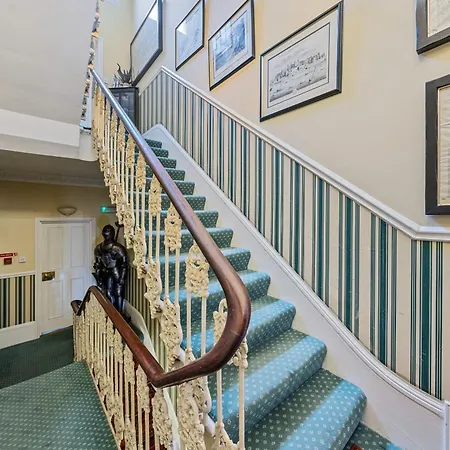Vancouver Hotel 3*