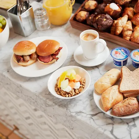 Marlin Waterloo Hotel 4*