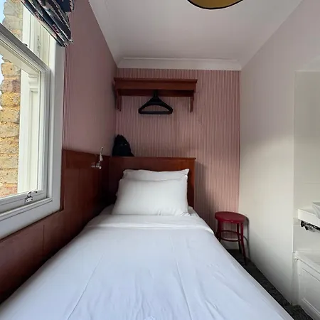 St. David's Paddington Hotel 2*