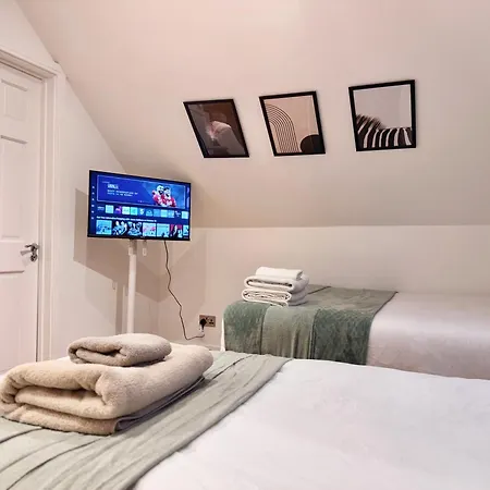 Konukevi En-suites With Free Parking 30min To Londra