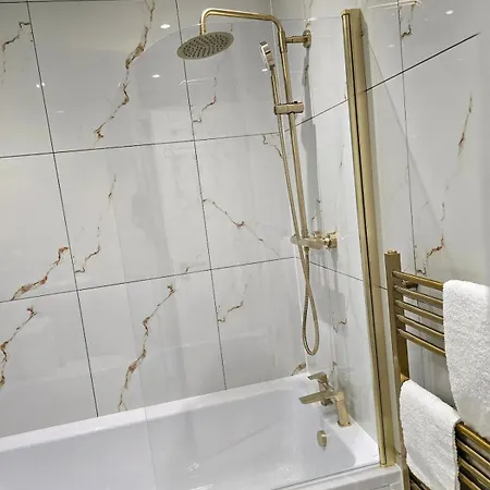 Contemporary & Spacious 1bd - Fireplace With Modern Comforts Apartment *