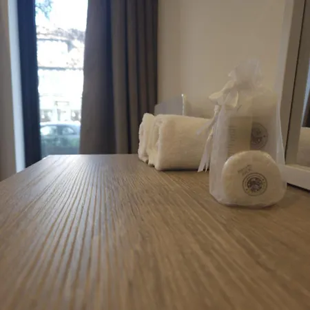 Modern London Village 2-bed Flat In Just 40 Mins To London Apartamento Cheam