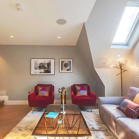 Soho Living - Elegant In The Heart Of Theatreland Apartment