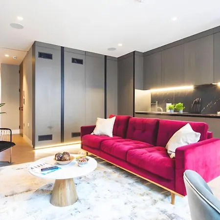 Soho Living - Elegant In The Heart Of Theatreland Apartment