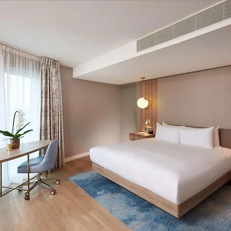 Doubletree By Hilton Excel 4*