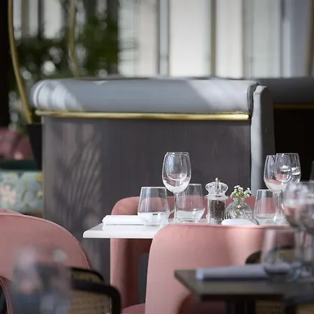 Doubletree By Hilton Excel 4* London