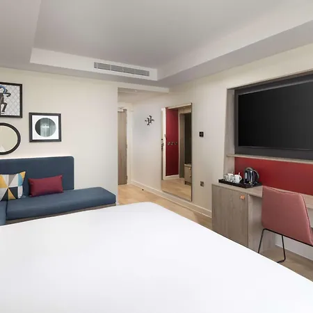 Hampton By Hilton Hotel London