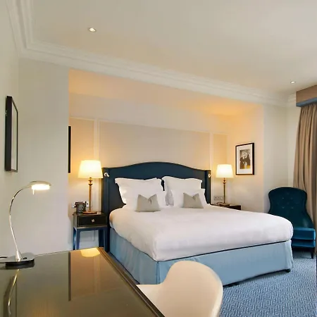 The Waldorf Hilton Otel 4*