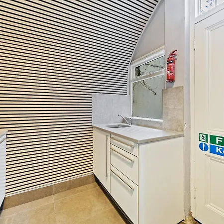 Vancouver Hotel 3*