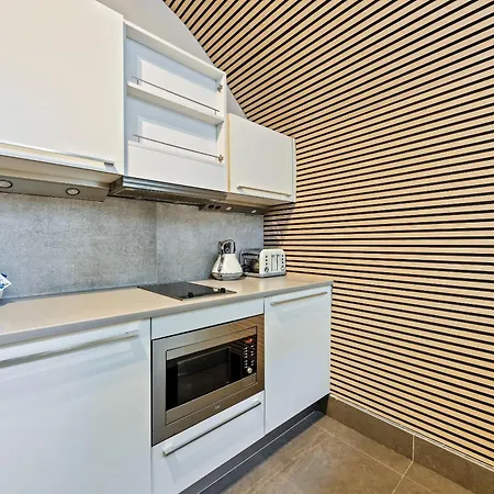 Vancouver 3*
