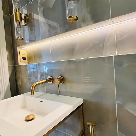 Hyde Park 3 Bedroom Flat Apartment