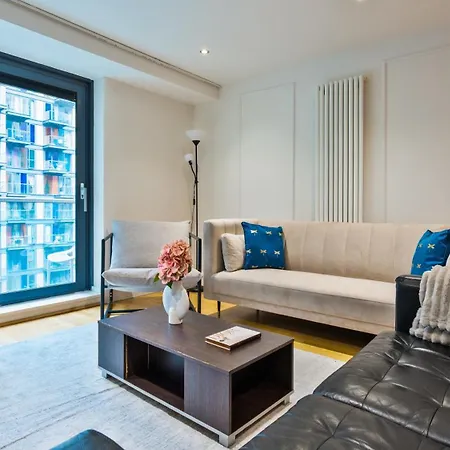 Apartment Canary Wharf Balcony & Waterfront 2-bed, 2-bath *