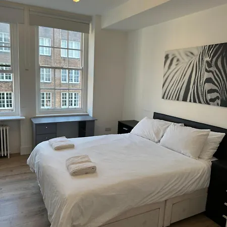 Queensway Dream, Hyde Park London