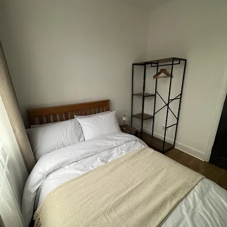 Ealing ,south Ealing, ,richmond Park ,heathrow Airport,gunnesbury Park,london Apartman Brentford