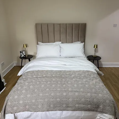 Apartman Ealing ,south Ealing, ,richmond Park ,heathrow Airport,gunnesbury Park,london *