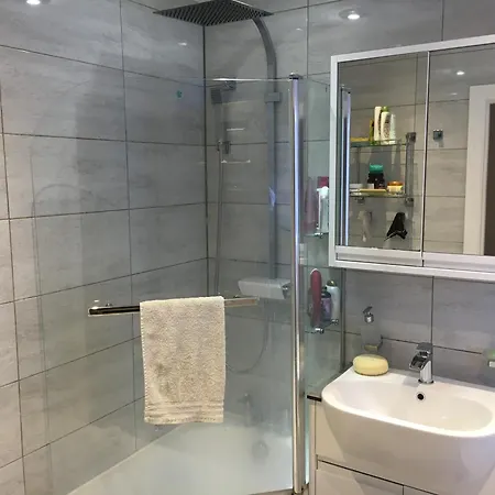 Guest house Newham