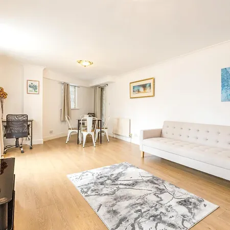 公寓 Sunny 1br Gem Near Canary Wharf With Parking 伦敦