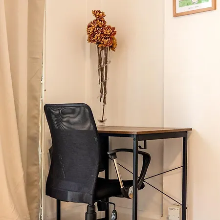 Sunny 1br Gem Near Canary Wharf With Parking 公寓