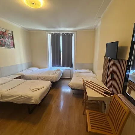 安瓦尔旅馆 2* 伦敦