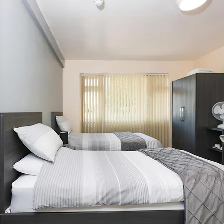 Oyo Honeycroft Hotel