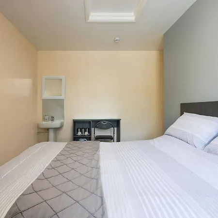 Oyo Honeycroft Hotel Uxbridge