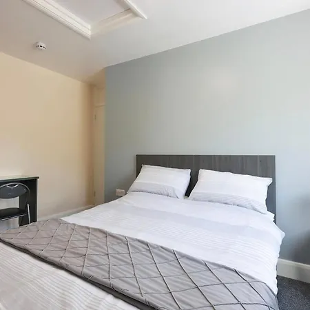 Hotel Oyo Honeycroft Uxbridge