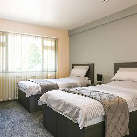 Oyo Honeycroft Hotel 2*