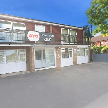 Oyo Honeycroft Hotel 2*