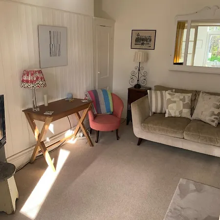 Spacious Comfortable Flat With Free Parking In East Finchley, Muswell Hill & Close To Alexandra Palace * Londres